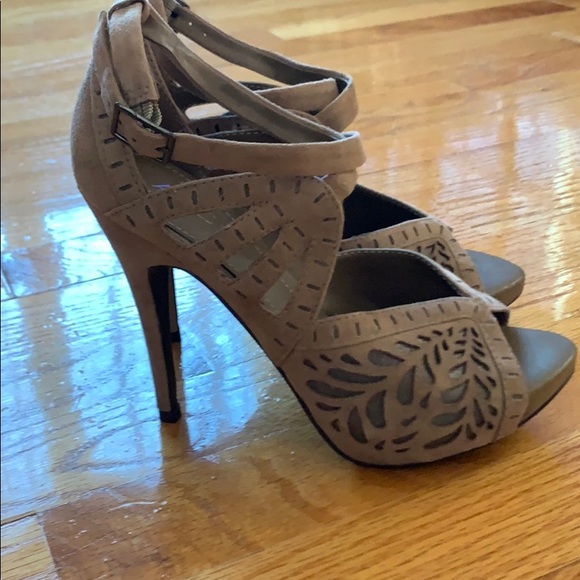 Shoes - Picture 2 of 3